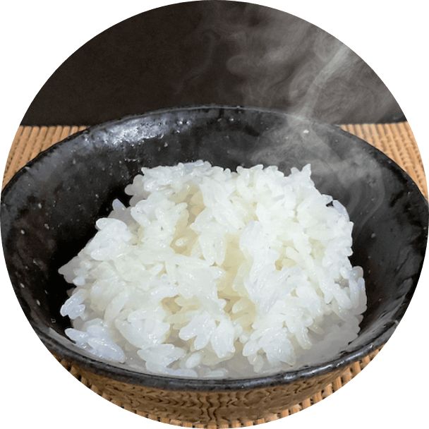 雪若丸がお茶碗によそわれている