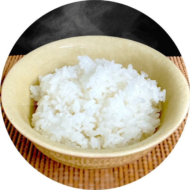 はえぬきがお茶碗によそわれている